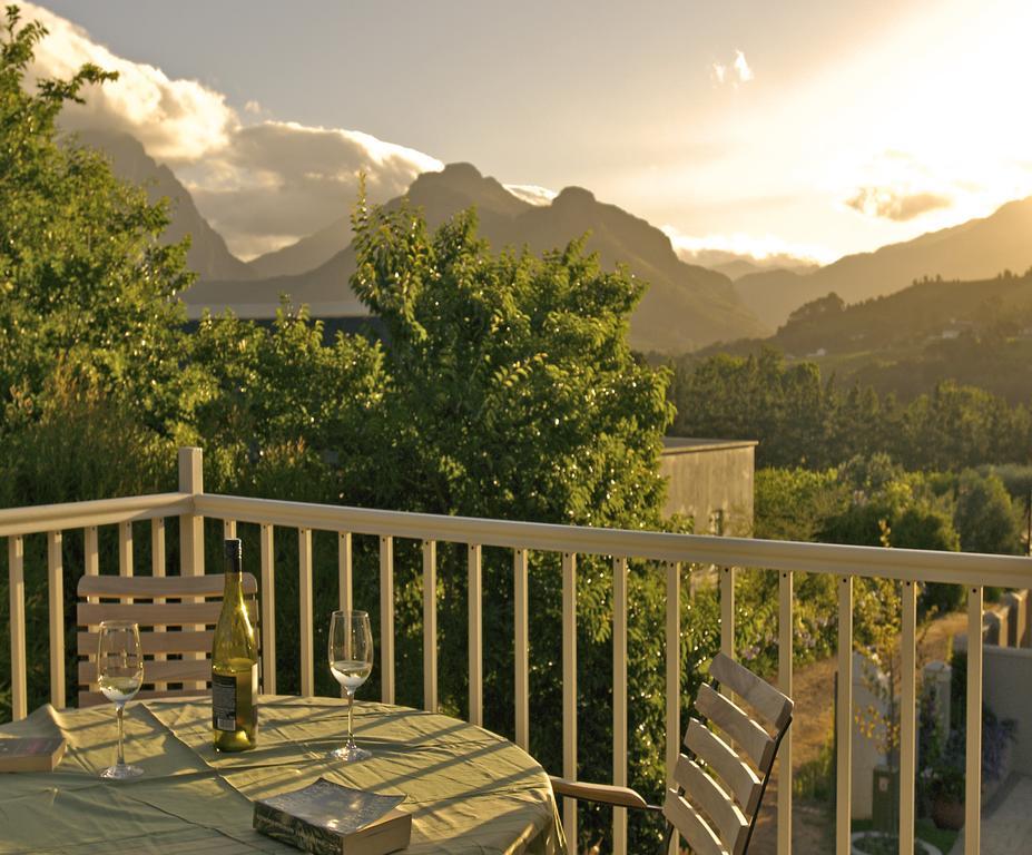 The M A P Room At Aloe Corner Self Catering Franschhoek Exterior photo